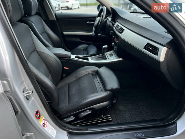 Серый БМВ 3 Серия, объемом двигателя 3 л и пробегом 262 тыс. км за 8900 $, фото 26 на Automoto.ua