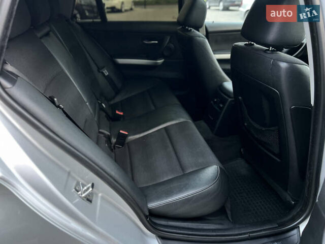 Серый БМВ 3 Серия, объемом двигателя 3 л и пробегом 262 тыс. км за 8900 $, фото 25 на Automoto.ua