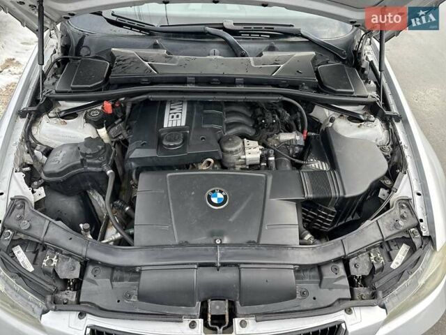 Серый БМВ 3 Серия, объемом двигателя 2 л и пробегом 215 тыс. км за 6900 $, фото 23 на Automoto.ua