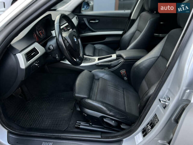 Серый БМВ 3 Серия, объемом двигателя 3 л и пробегом 262 тыс. км за 8900 $, фото 6 на Automoto.ua