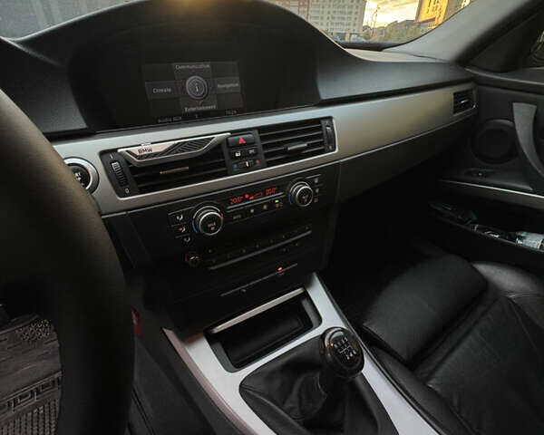 БМВ 3 Серия 2008 в Хмельницком на Automoto.ua Серый БМВ 3 Серия, объемом двигателя 2 л и пробегом 329 тыс. км за 8000 $, фото 21 на Automoto.ua