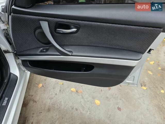 Серый БМВ 3 Серия, объемом двигателя 2 л и пробегом 300 тыс. км за 8500 $, фото 5 на Automoto.ua