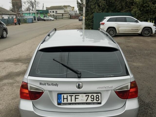 Серый БМВ 3 Серия, объемом двигателя 2 л и пробегом 350 тыс. км за 3700 $, фото 5 на Automoto.ua