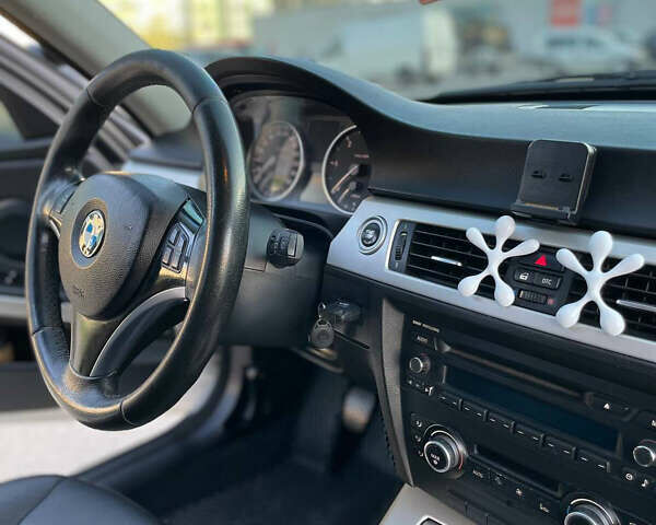 Серый БМВ 3 Серия, объемом двигателя 2 л и пробегом 277 тыс. км за 8400 $, фото 1 на Automoto.ua