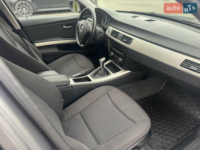 Сірий БМВ 3 Серія, об'ємом двигуна 2 л та пробігом 261 тис. км за 7900 $, фото 20 на Automoto.ua