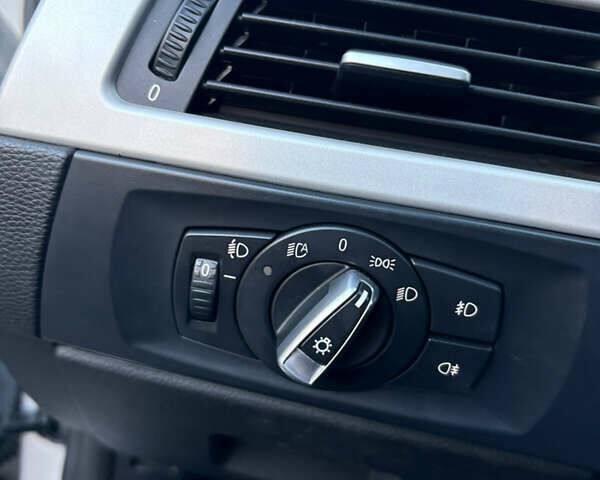 Сірий БМВ 3 Серія, об'ємом двигуна 2 л та пробігом 179 тис. км за 9200 $, фото 12 на Automoto.ua