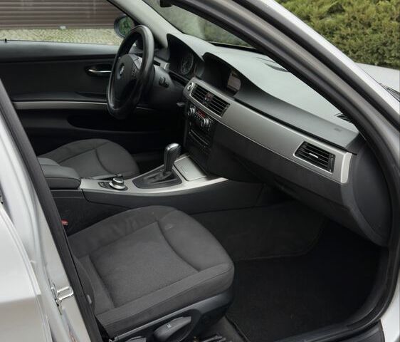 Сірий БМВ 3 Серія, об'ємом двигуна 2 л та пробігом 268 тис. км за 3690 $, фото 9 на Automoto.ua