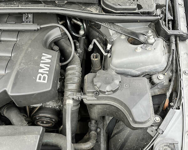 Серый БМВ 3 Серия, объемом двигателя 2 л и пробегом 273 тыс. км за 8900 $, фото 25 на Automoto.ua