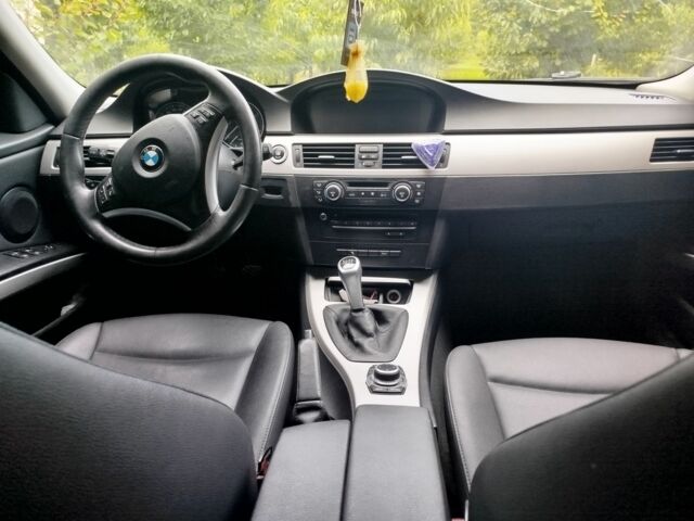 Серый БМВ 3 Серия, объемом двигателя 2 л и пробегом 323 тыс. км за 7550 $, фото 7 на Automoto.ua