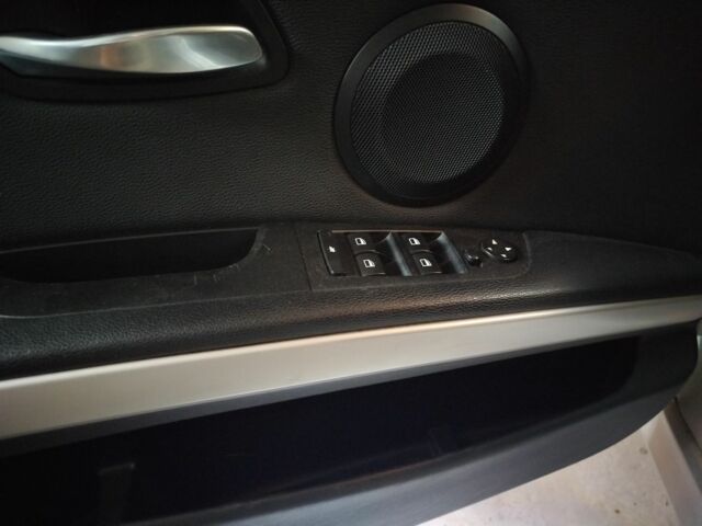 Серый БМВ 3 Серия, объемом двигателя 2 л и пробегом 323 тыс. км за 7550 $, фото 12 на Automoto.ua