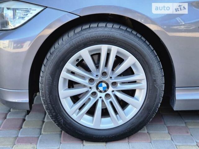 Серый БМВ 3 Серия, объемом двигателя 2 л и пробегом 250 тыс. км за 8500 $, фото 18 на Automoto.ua