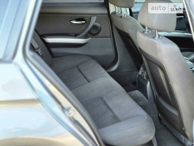 Серый БМВ 3 Серия, объемом двигателя 2 л и пробегом 250 тыс. км за 8500 $, фото 7 на Automoto.ua