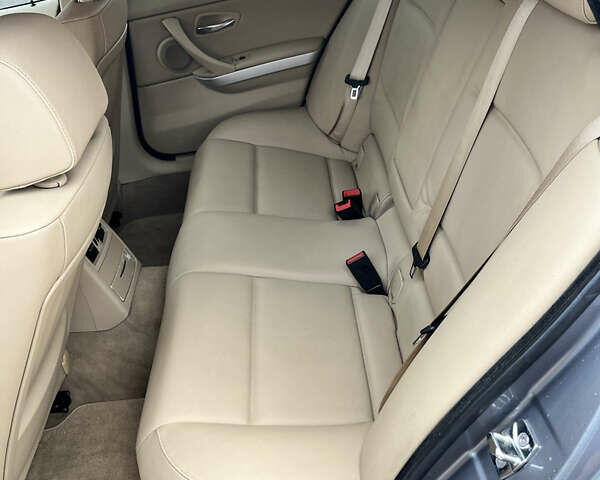 Серый БМВ 3 Серия, объемом двигателя 2 л и пробегом 273 тыс. км за 8900 $, фото 15 на Automoto.ua