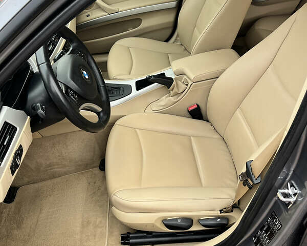 Серый БМВ 3 Серия, объемом двигателя 2 л и пробегом 273 тыс. км за 8900 $, фото 10 на Automoto.ua