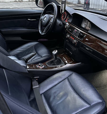 Серый БМВ 3 Серия, объемом двигателя 2 л и пробегом 276 тыс. км за 9500 $, фото 13 на Automoto.ua