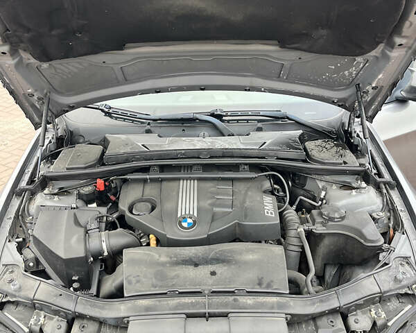 Серый БМВ 3 Серия, объемом двигателя 2 л и пробегом 273 тыс. км за 8900 $, фото 23 на Automoto.ua