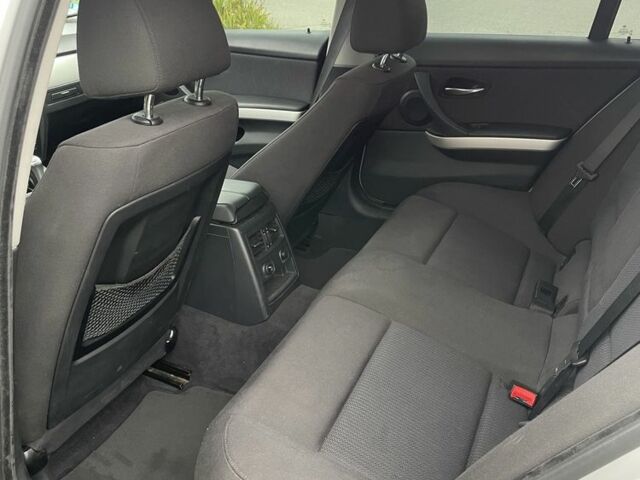 Серый БМВ 3 Серия, объемом двигателя 2 л и пробегом 177 тыс. км за 6700 $, фото 16 на Automoto.ua