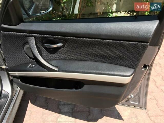 БМВ 3 Серия 2009 в Львове на Automoto.ua Серый БМВ 3 Серия, объемом двигателя 2 л и пробегом 337 тыс. км за 8200 $, фото 58 на Automoto.ua