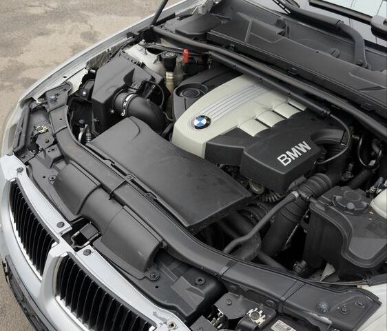 Сірий БМВ 3 Серія, об'ємом двигуна 2 л та пробігом 268 тис. км за 3690 $, фото 8 на Automoto.ua