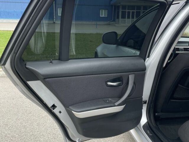 Серый БМВ 3 Серия, объемом двигателя 2 л и пробегом 177 тыс. км за 6700 $, фото 12 на Automoto.ua