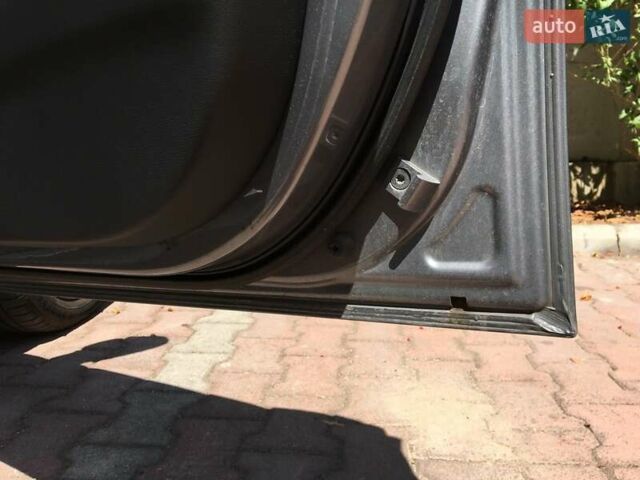 БМВ 3 Серия 2009 в Львове на Automoto.ua Серый БМВ 3 Серия, объемом двигателя 2 л и пробегом 337 тыс. км за 8200 $, фото 57 на Automoto.ua
