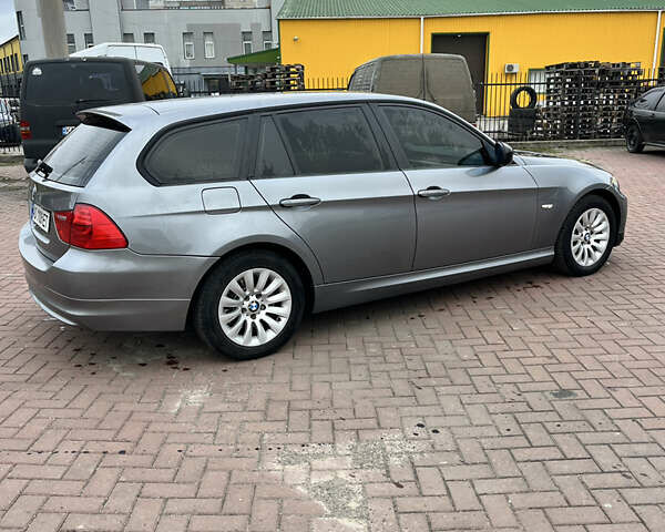 Серый БМВ 3 Серия, объемом двигателя 2 л и пробегом 273 тыс. км за 8900 $, фото 5 на Automoto.ua