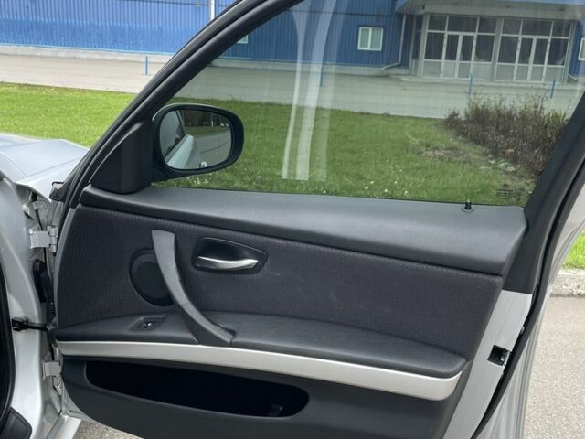 Серый БМВ 3 Серия, объемом двигателя 2 л и пробегом 177 тыс. км за 6700 $, фото 11 на Automoto.ua