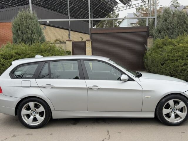 Сірий БМВ 3 Серія, об'ємом двигуна 2 л та пробігом 268 тис. км за 3690 $, фото 3 на Automoto.ua