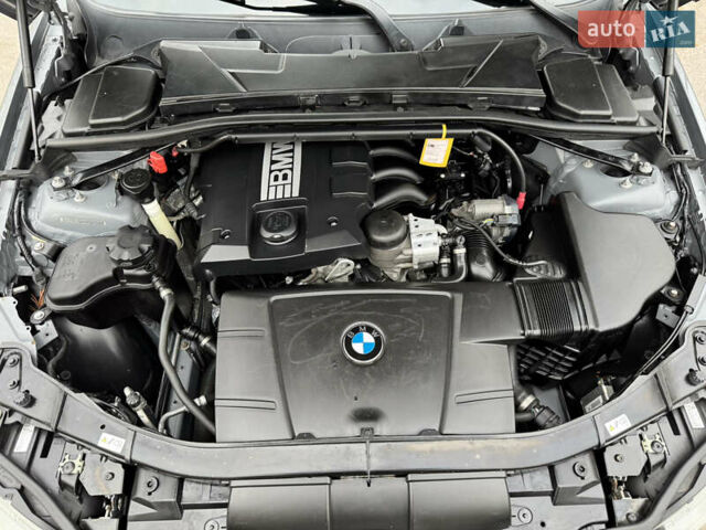 Сірий БМВ 3 Серія, об'ємом двигуна 2 л та пробігом 226 тис. км за 9999 $, фото 32 на Automoto.ua