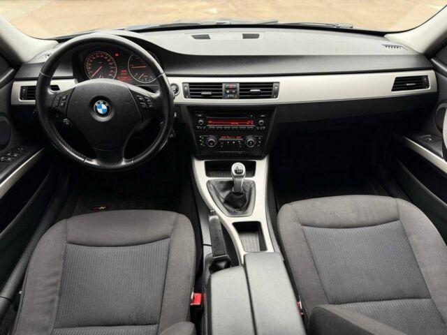 Сірий БМВ 3 Серія, об'ємом двигуна 2 л та пробігом 271 тис. км за 8300 $, фото 11 на Automoto.ua