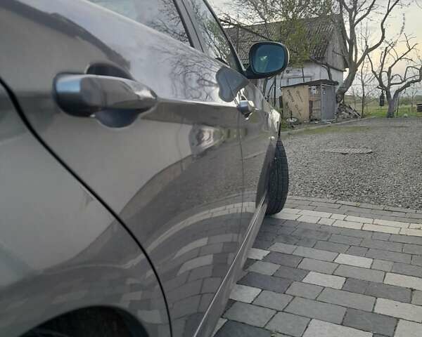 Серый БМВ 3 Серия, объемом двигателя 2 л и пробегом 373 тыс. км за 9500 $, фото 6 на Automoto.ua