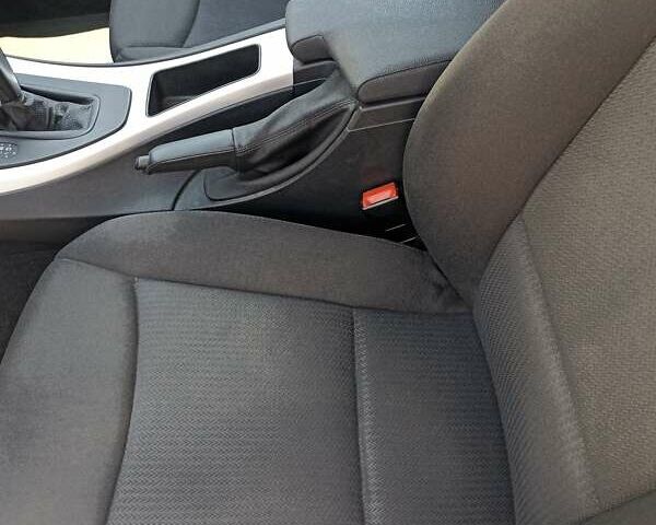 Сірий БМВ 3 Серія, об'ємом двигуна 2 л та пробігом 218 тис. км за 9999 $, фото 16 на Automoto.ua