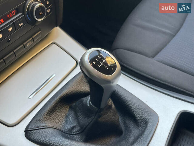 Серый БМВ 3 Серия, объемом двигателя 2 л и пробегом 326 тыс. км за 7790 $, фото 31 на Automoto.ua