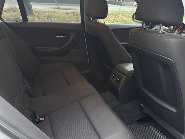 Сірий БМВ 3 Серія, об'ємом двигуна 2 л та пробігом 350 тис. км за 7500 $, фото 18 на Automoto.ua