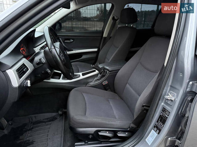 Сірий БМВ 3 Серія, об'ємом двигуна 2 л та пробігом 271 тис. км за 8300 $, фото 32 на Automoto.ua