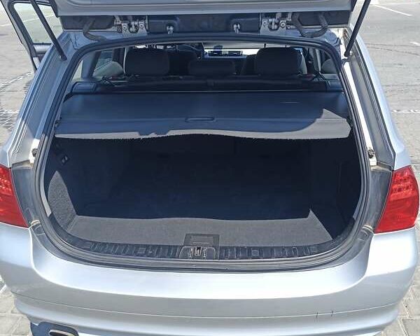 Сірий БМВ 3 Серія, об'ємом двигуна 2 л та пробігом 218 тис. км за 9999 $, фото 28 на Automoto.ua