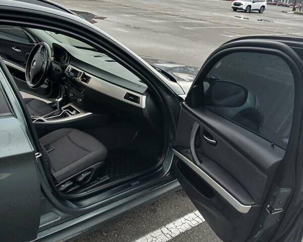 Серый БМВ 3 Серия, объемом двигателя 2 л и пробегом 319 тыс. км за 7500 $, фото 11 на Automoto.ua