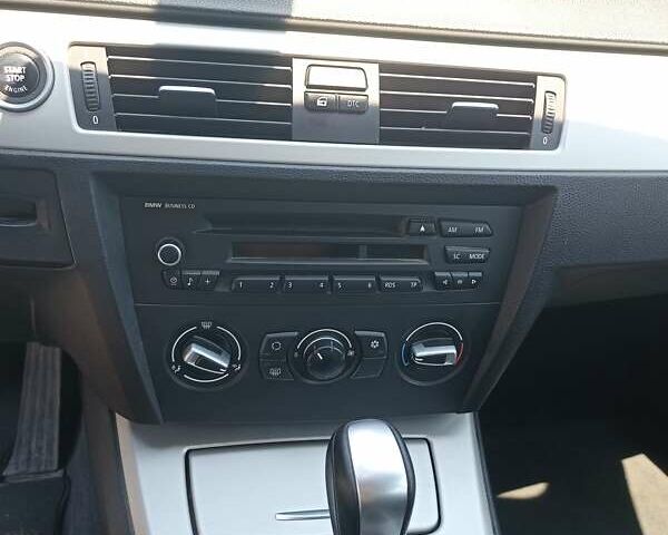 Сірий БМВ 3 Серія, об'ємом двигуна 2 л та пробігом 218 тис. км за 9999 $, фото 25 на Automoto.ua