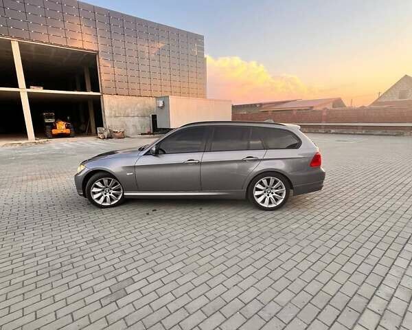 Серый БМВ 3 Серия, объемом двигателя 2 л и пробегом 309 тыс. км за 9400 $, фото 30 на Automoto.ua