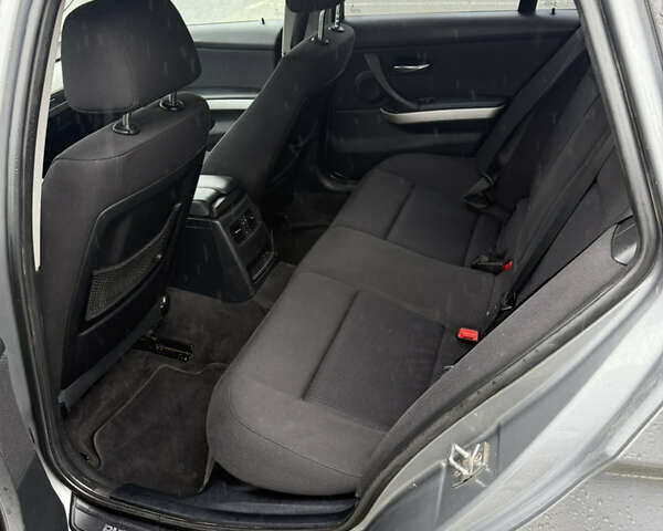 Сірий БМВ 3 Серія, об'ємом двигуна 2 л та пробігом 450 тис. км за 6999 $, фото 5 на Automoto.ua