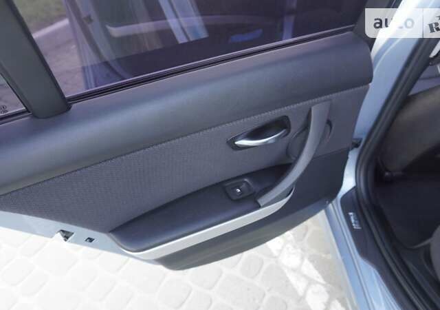 Серый БМВ 3 Серия, объемом двигателя 2 л и пробегом 285 тыс. км за 8500 $, фото 11 на Automoto.ua