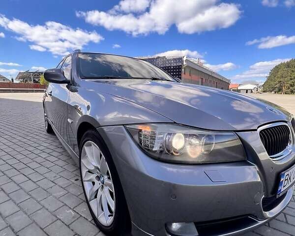 Серый БМВ 3 Серия, объемом двигателя 2 л и пробегом 309 тыс. км за 9400 $, фото 46 на Automoto.ua