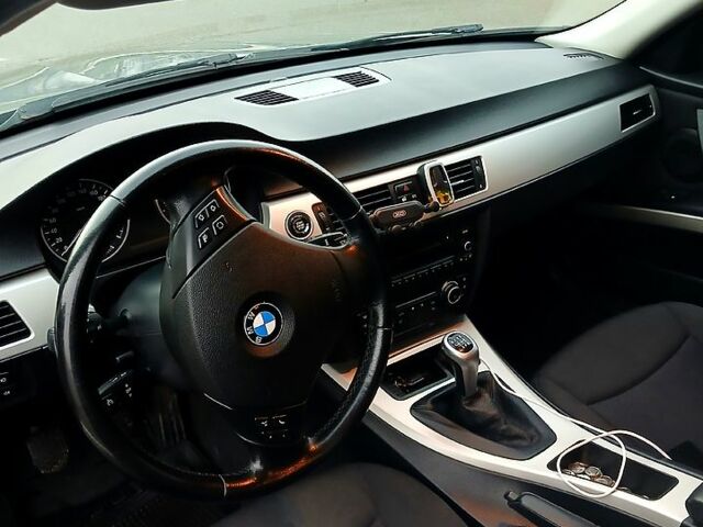 Серый БМВ 3 Серия, объемом двигателя 2 л и пробегом 319 тыс. км за 7500 $, фото 9 на Automoto.ua