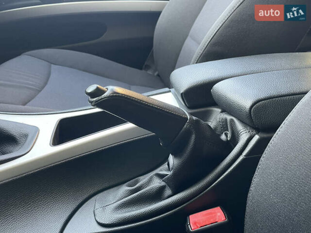 Серый БМВ 3 Серия, объемом двигателя 2 л и пробегом 327 тыс. км за 7600 $, фото 29 на Automoto.ua