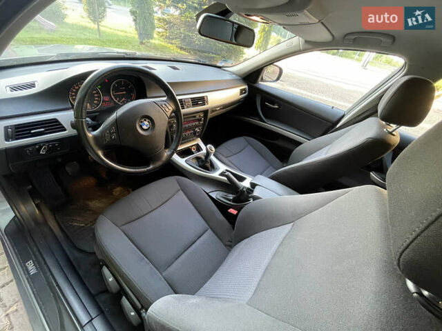 Серый БМВ 3 Серия, объемом двигателя 2 л и пробегом 327 тыс. км за 7600 $, фото 25 на Automoto.ua