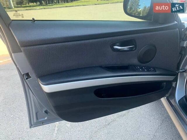 Серый БМВ 3 Серия, объемом двигателя 2 л и пробегом 309 тыс. км за 9400 $, фото 58 на Automoto.ua