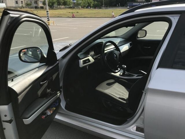 Серый БМВ 3 Серия, объемом двигателя 2 л и пробегом 299 тыс. км за 7499 $, фото 8 на Automoto.ua