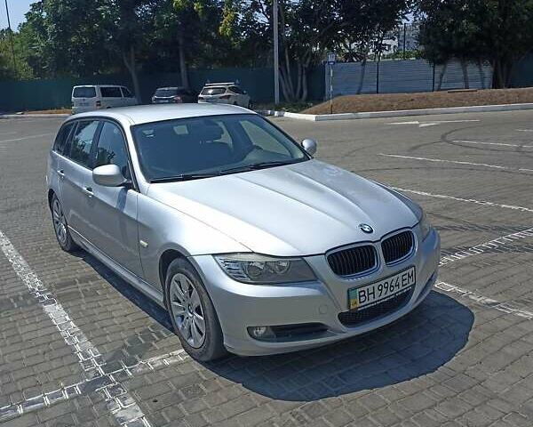 Сірий БМВ 3 Серія, об'ємом двигуна 2 л та пробігом 218 тис. км за 9999 $, фото 31 на Automoto.ua