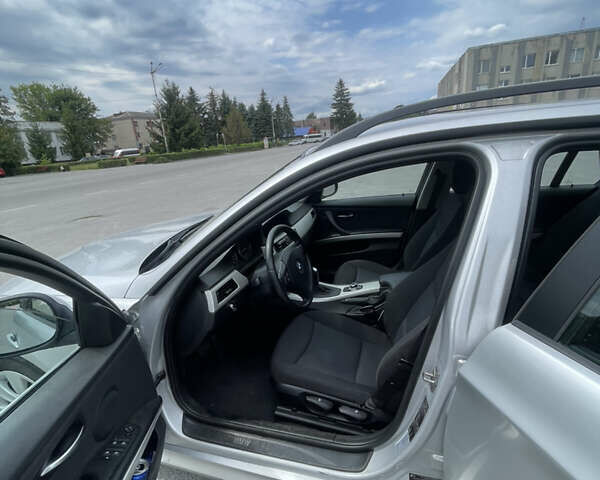 Сірий БМВ 3 Серія, об'ємом двигуна 2 л та пробігом 200 тис. км за 8700 $, фото 5 на Automoto.ua