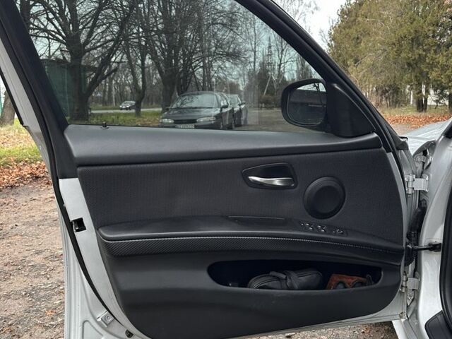 Сірий БМВ 3 Серія, об'ємом двигуна 2 л та пробігом 350 тис. км за 7500 $, фото 13 на Automoto.ua